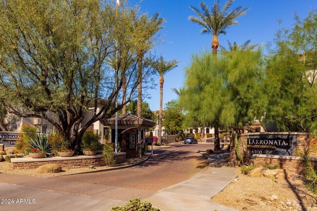 Building Photo - 6900 E Princess Dr