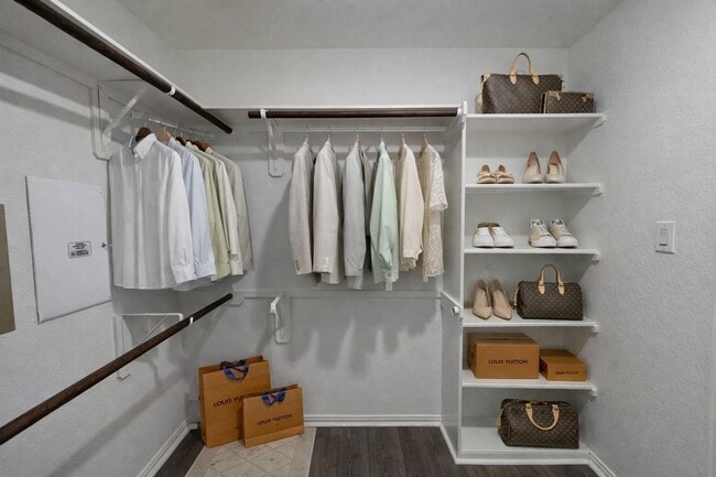 Building Photo - 231 Moon Dance Ct