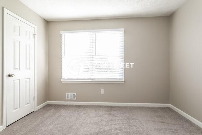 Building Photo - 3 Bedroom Pet-Friendly Home in Snellville,...