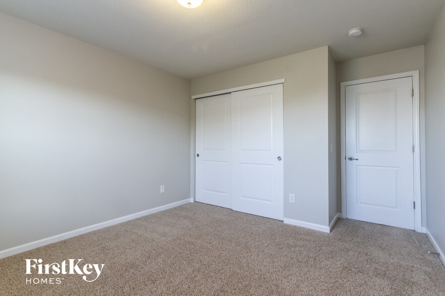 Building Photo - 11231 Dobbins Dr