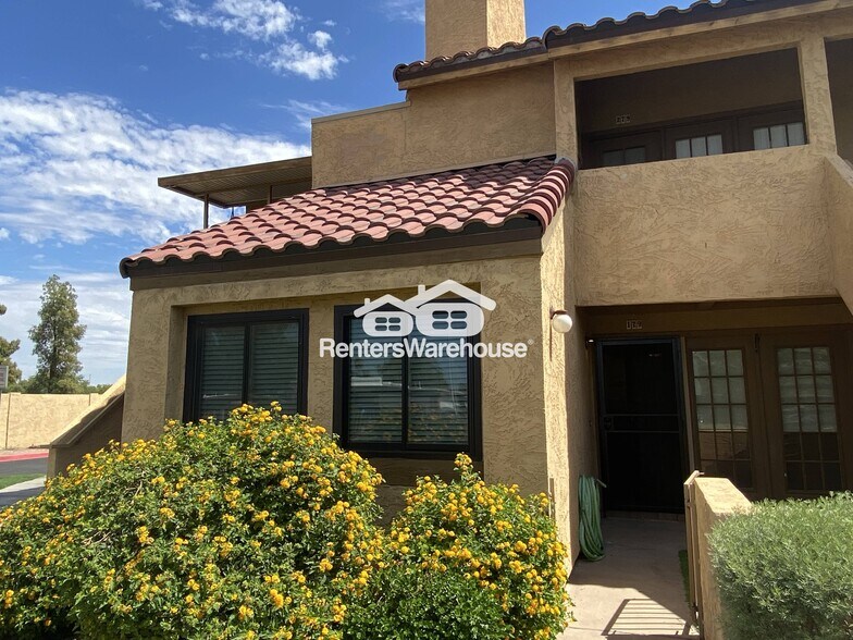 Primary Photo - 4901 S Calle Los Cerros Dr