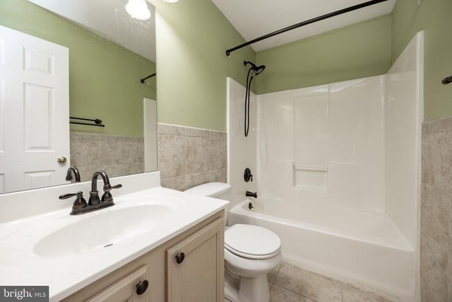 Building Photo - 2717 Fynamore Ln