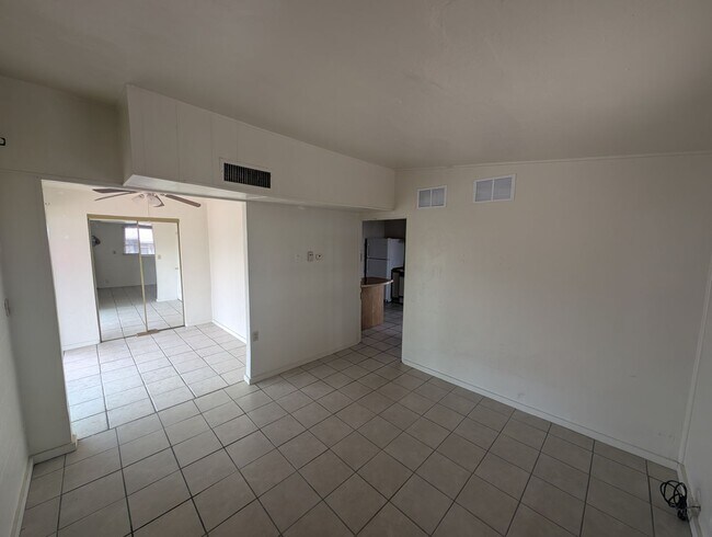 Building Photo - Cute 1 Bedroom 1 Bath Home