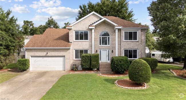 Building Photo - 3836 Larchwood Dr