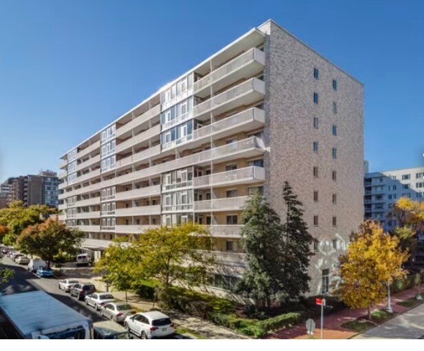 Building Photo - 730 24th St NW