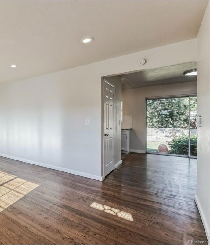Building Photo - 2528 14th Ave Ct