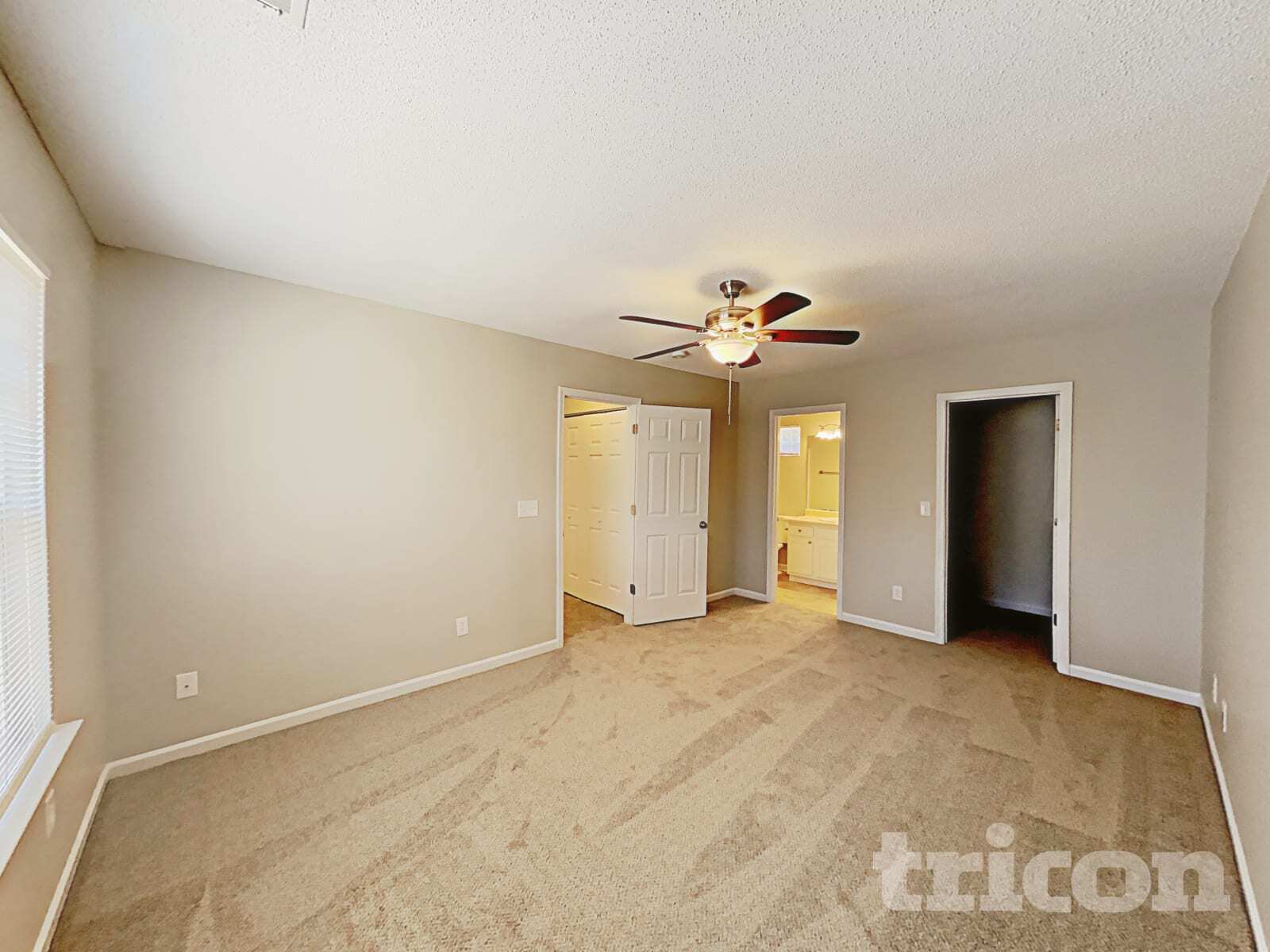 Building Photo - 223 Pebblestone Dr