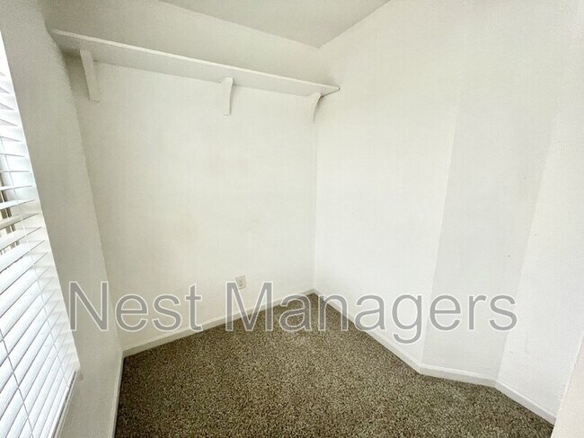 Building Photo - 311 Highgrove Dr