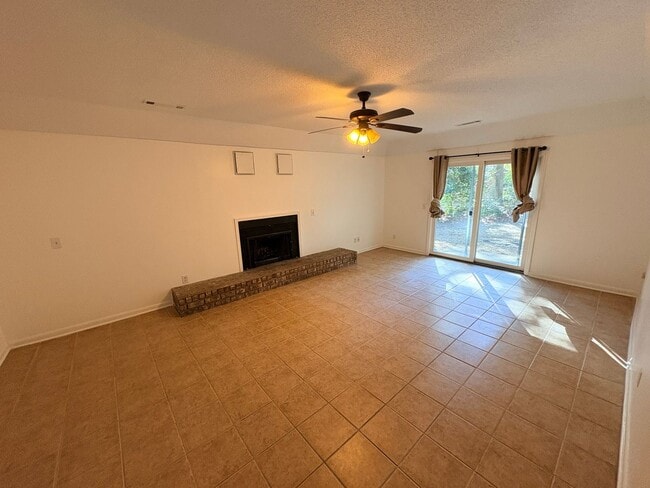 Building Photo - Rental Home Hiltonhead