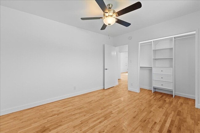 Building Photo - 2464 Penmar Ave