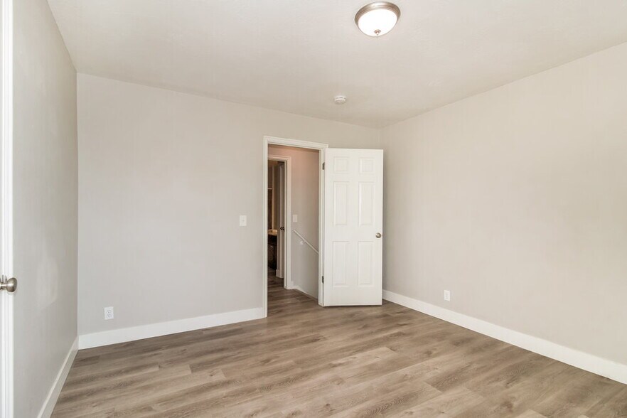 Building Photo - 6125 S 6105 W