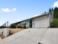 Building Photo - 3 BED & 2 BATH SINGLE FAMILY HOUSE FOR RENT