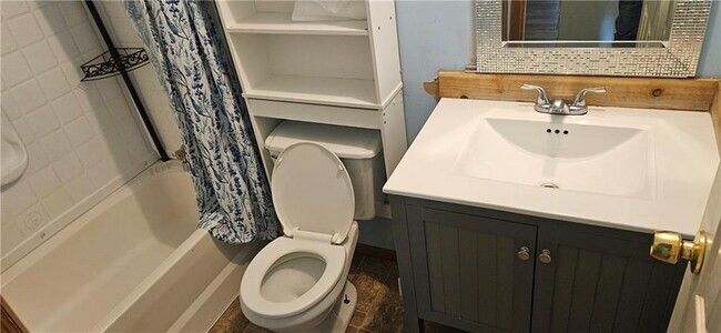 Building Photo - 3864 Wendell St