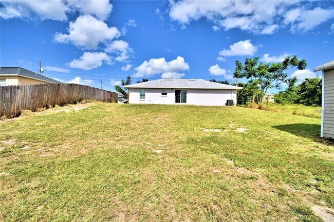 Building Photo - 140 Weeping Willow Rd