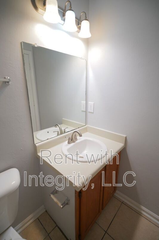 Building Photo - 2446 Talco Hills Dr