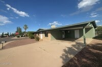 Building Photo - 5030 E Evergreen Dr
