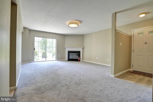 Building Photo - 325 Westridge Cir