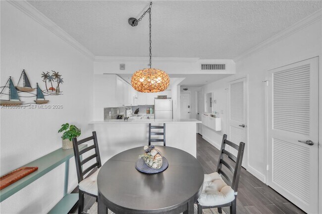 Building Photo - 2501 S Ocean Dr