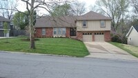 Building Photo - 818 W Santa Fe Trail