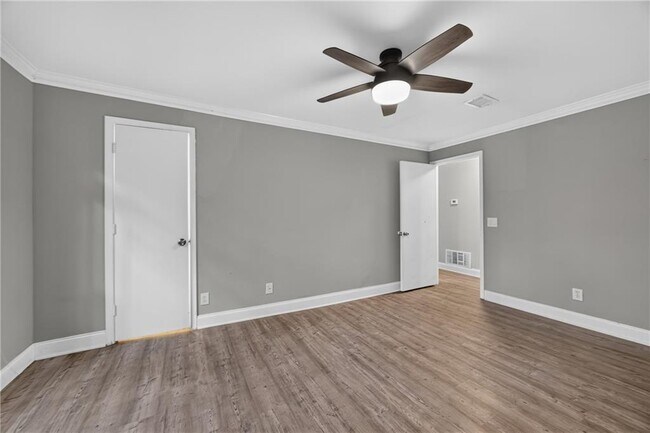 Building Photo - 123 Warm Springs Cir