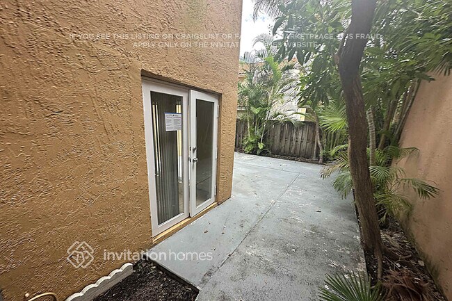 Building Photo - 13857 SW 103rd Ln