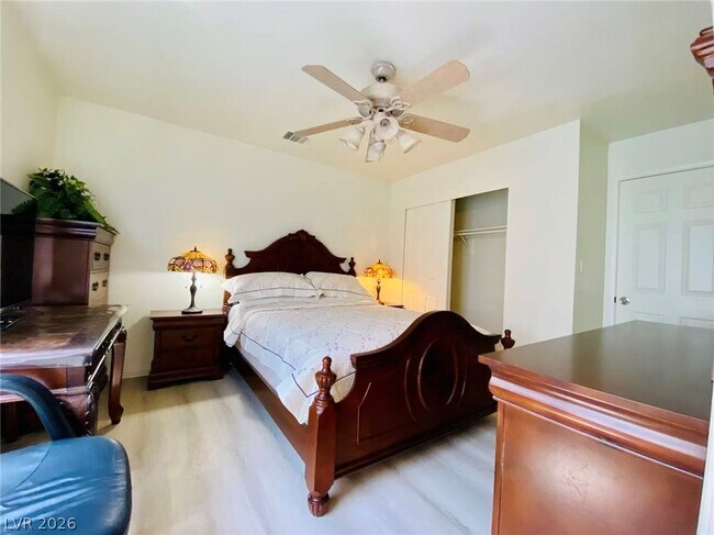 Building Photo - 6576 Moonshadow Cir