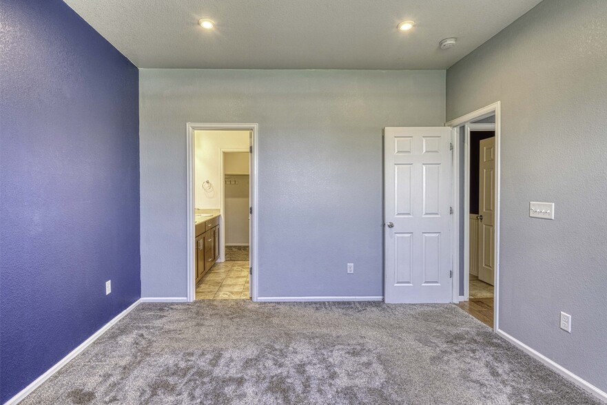 Building Photo - 1154 Telleen Ave