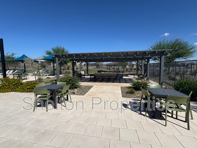 Building Photo - 15874 W Gray Fox Trl