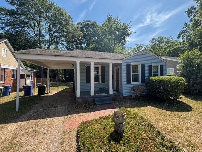 Building Photo - Rosewood Cutie