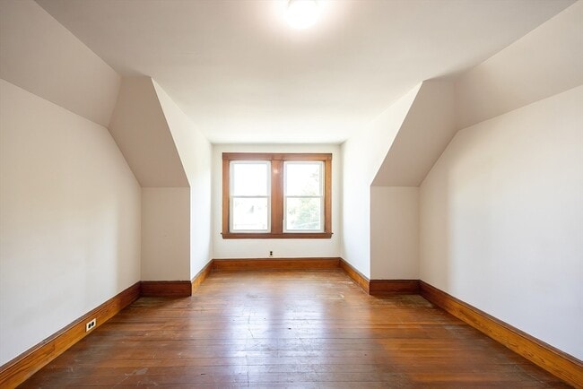 Building Photo - 147 Winslow Ave