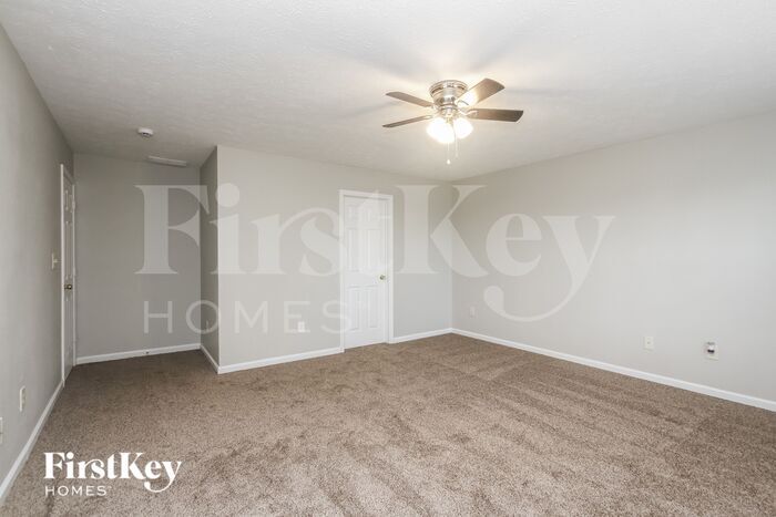Building Photo - 728 Woodway Ln