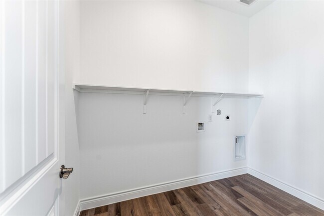 Building Photo - 3710 Highcliffe Dr