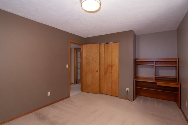 Building Photo - COMING SOON !! 3 bed 2.5 Bath Home on .5 acre lot in corner of Culdesac Mead School District