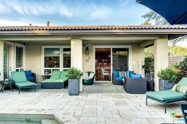 Building Photo - 250 Via San Lucia