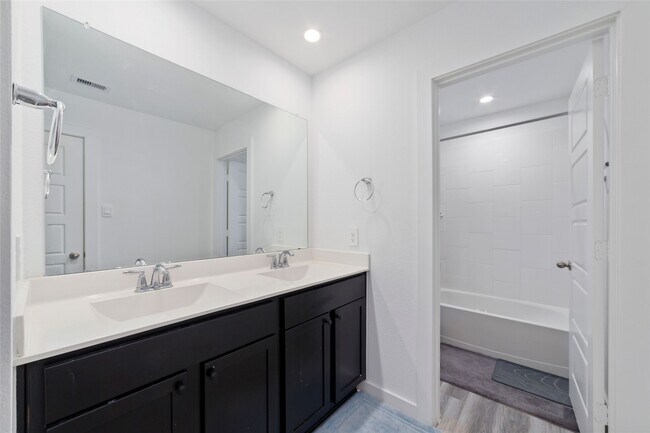 Building Photo - 12315 Churchill downs Dr