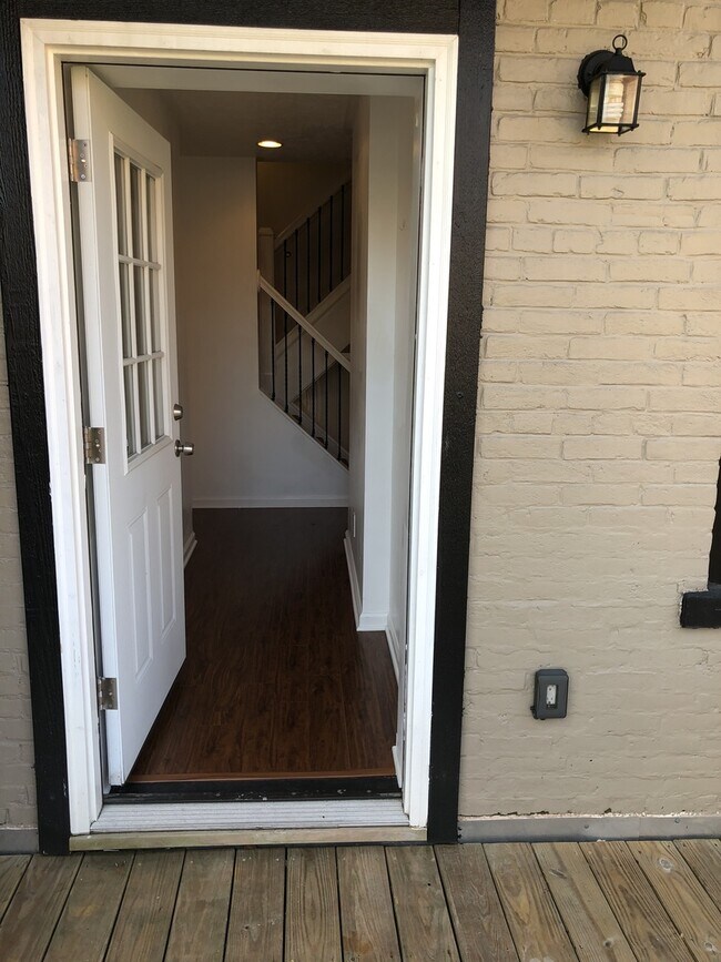 Building Photo - *****Gorgeous Lawrenceville 3-Bed / 1.5 Bath available FOR RENT   July 1st!!******