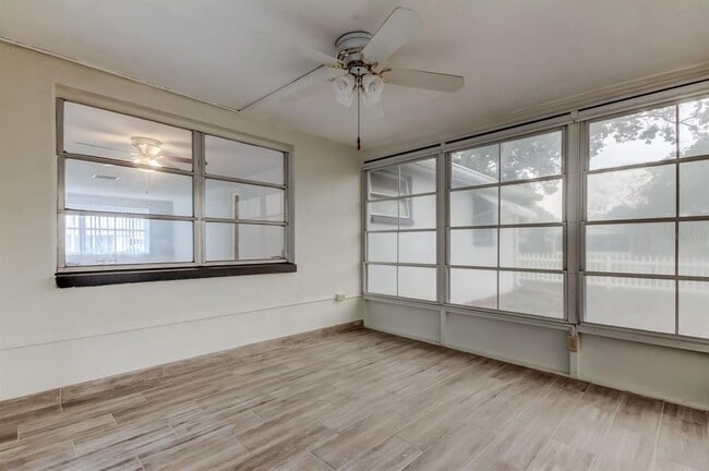 Building Photo - 3735 Mynabird Dr