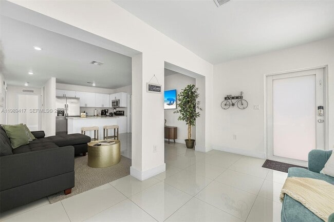 Building Photo - 1924 SW 20th St