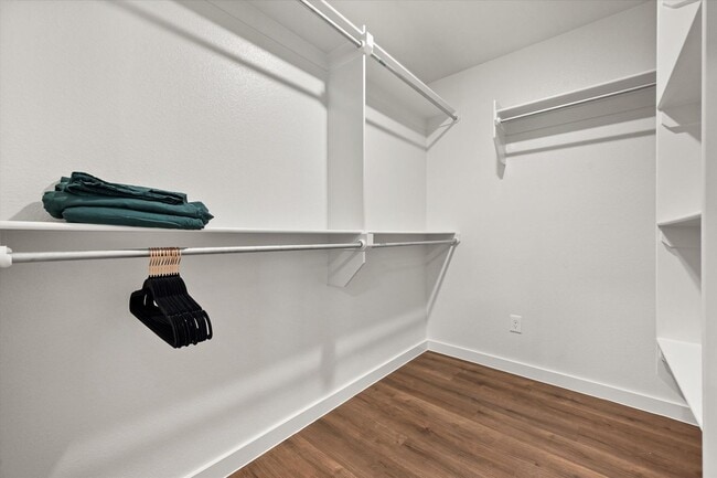 Building Photo - Now Pre-Leasing and a 55' TV -New 3/2/2 in Willowbend