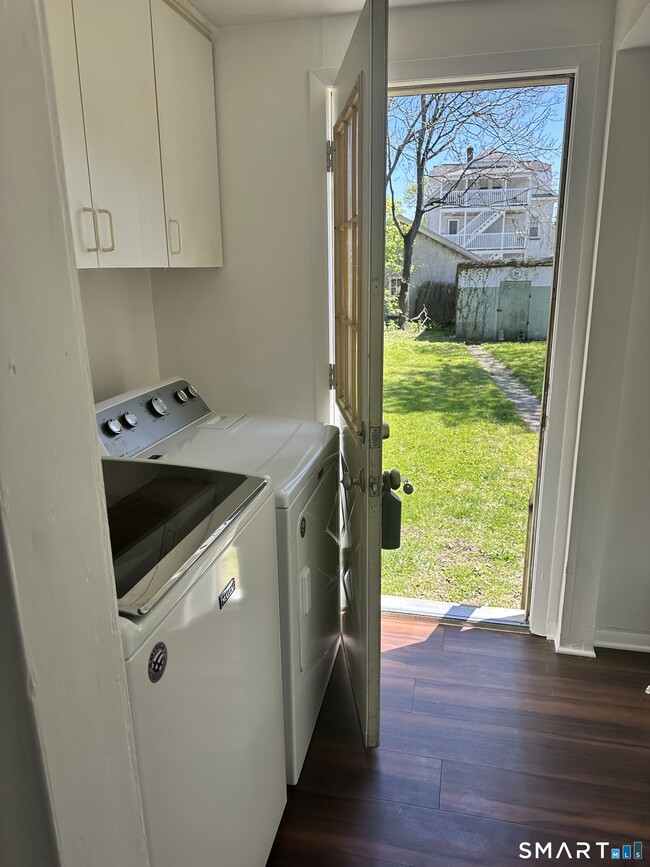 Building Photo - 42 1st St