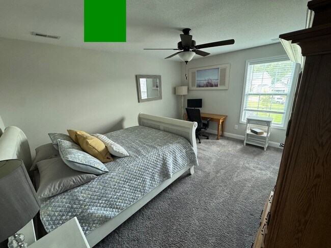 Building Photo - 104 Deerberry Ln