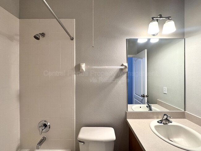 Building Photo - 3411 Wilshire Way Rd