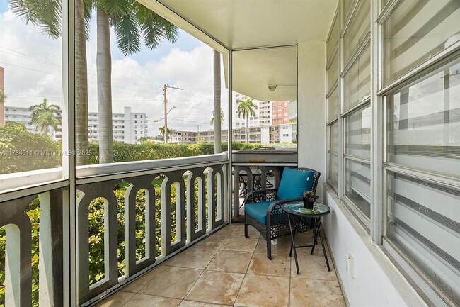 Building Photo - 3181 S Ocean Dr
