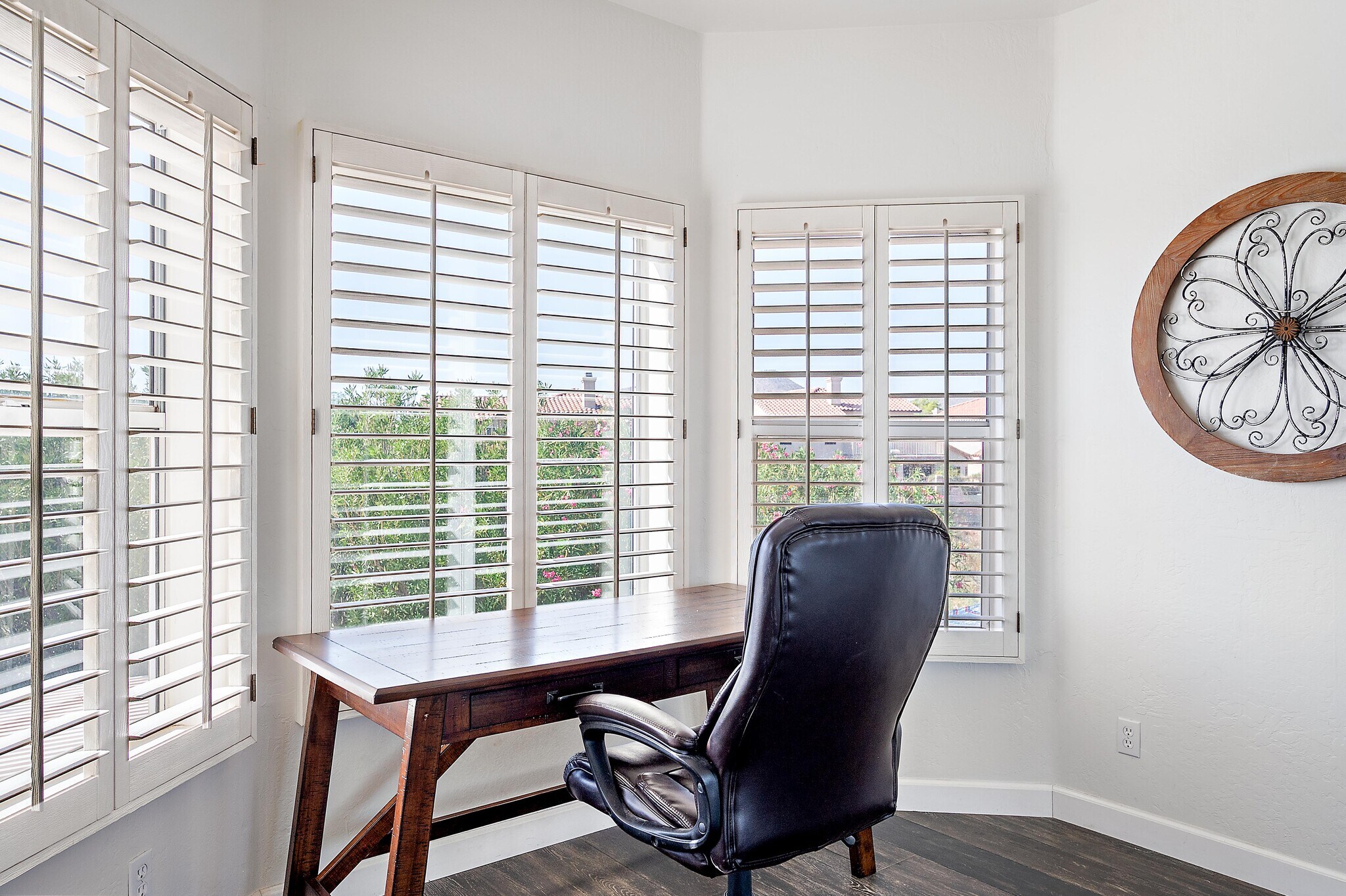 Building Photo - 13010 E Shangri La Rd