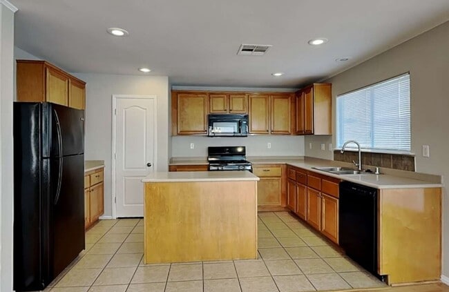 Building Photo - 4271 Olympic Point Dr
