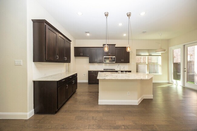 Building Photo - 5313 Basham Ln