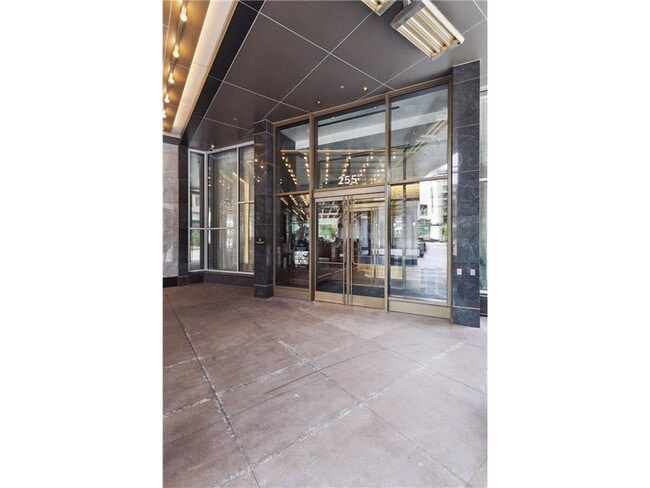 Building Photo - 255 Hennepin Ave