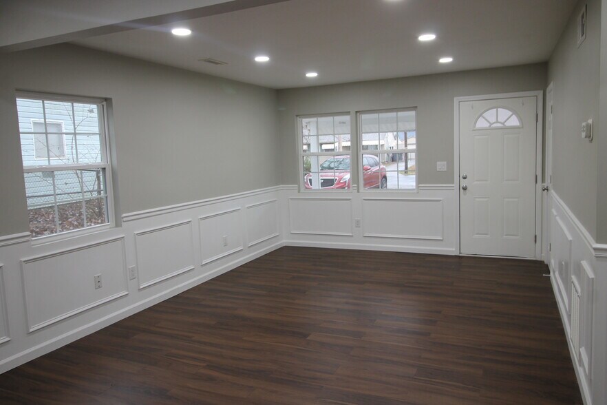 Building Photo - 4805 Toledo Ct