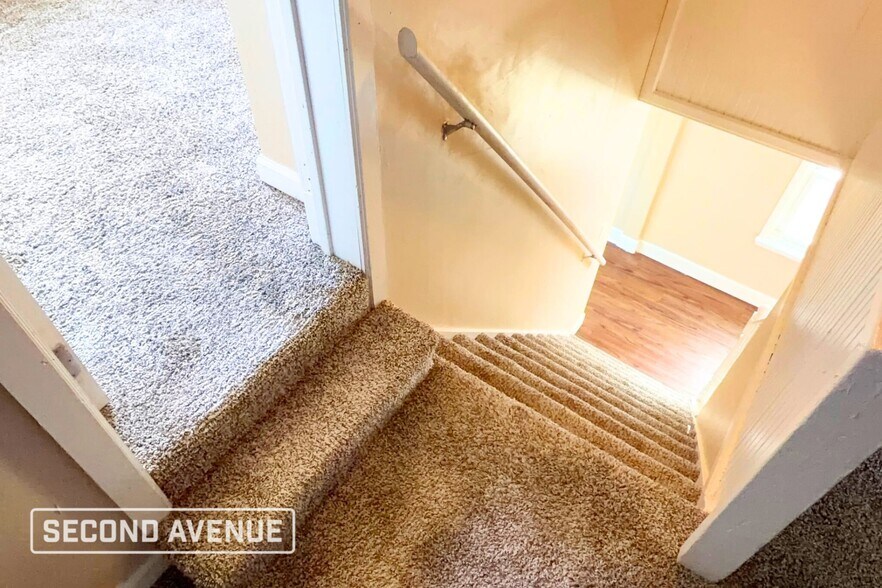 Building Photo - 3700 Coronado Dr