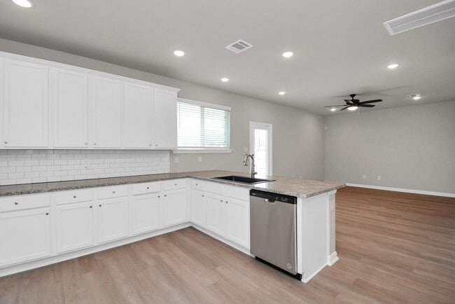 Building Photo - 27023 Beacon Glen Dr